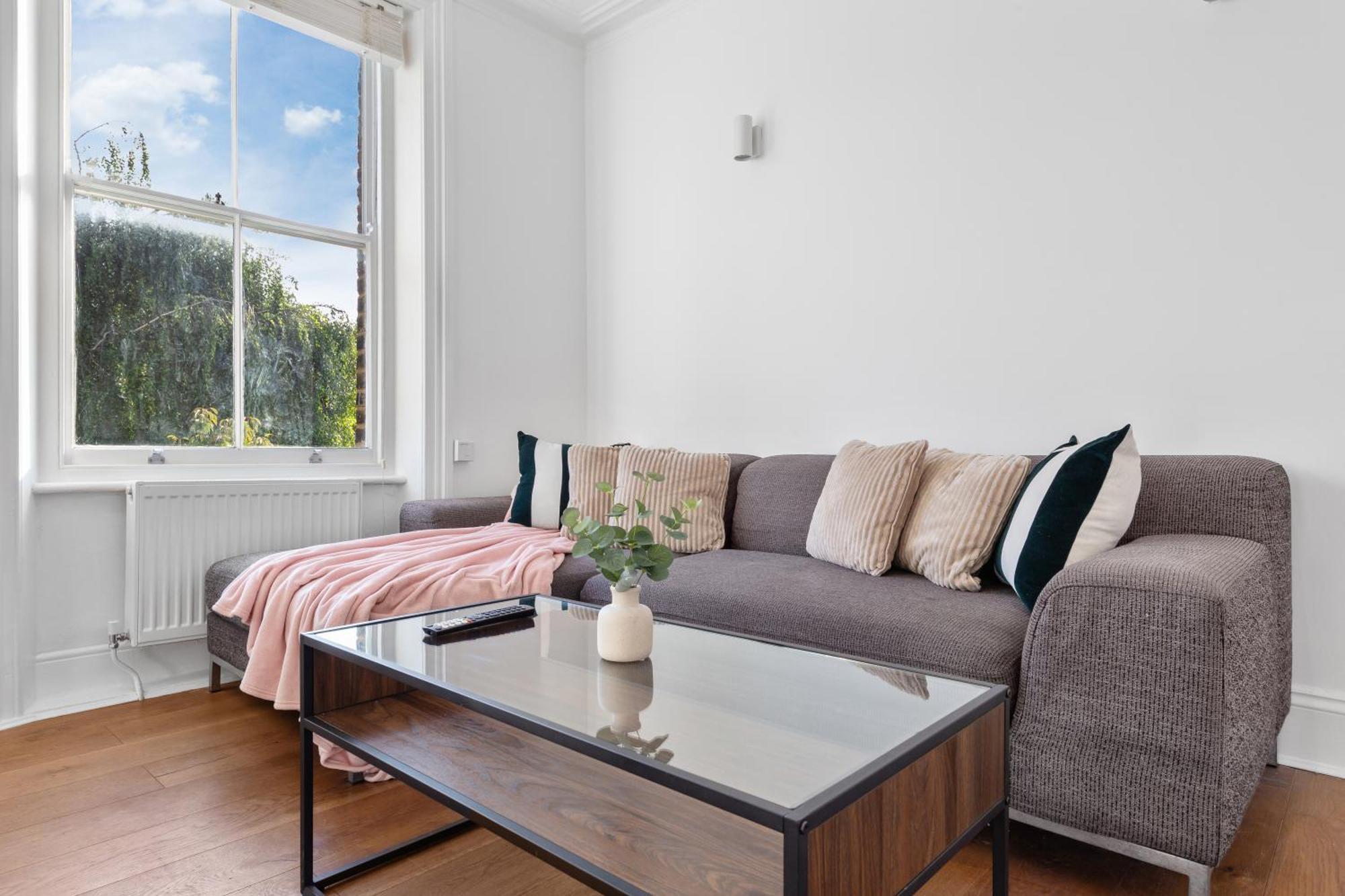 Luxury 4 Bedroom Flat With Stunning Shard View From Terrace In Central London! Next To Station, Sleeps 9 Екстер'єр фото