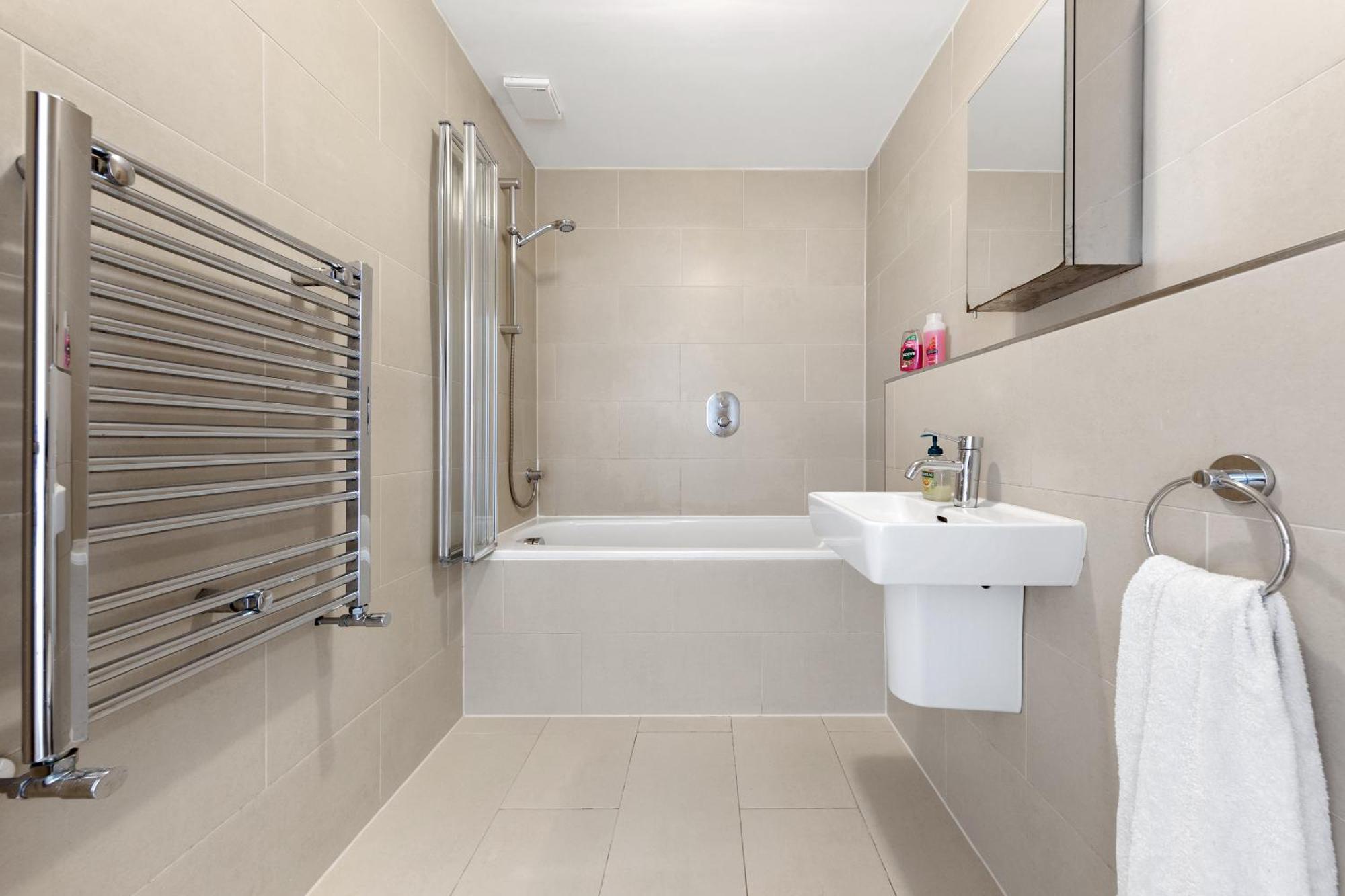 Luxury 4 Bedroom Flat With Stunning Shard View From Terrace In Central London! Next To Station, Sleeps 9 Екстер'єр фото