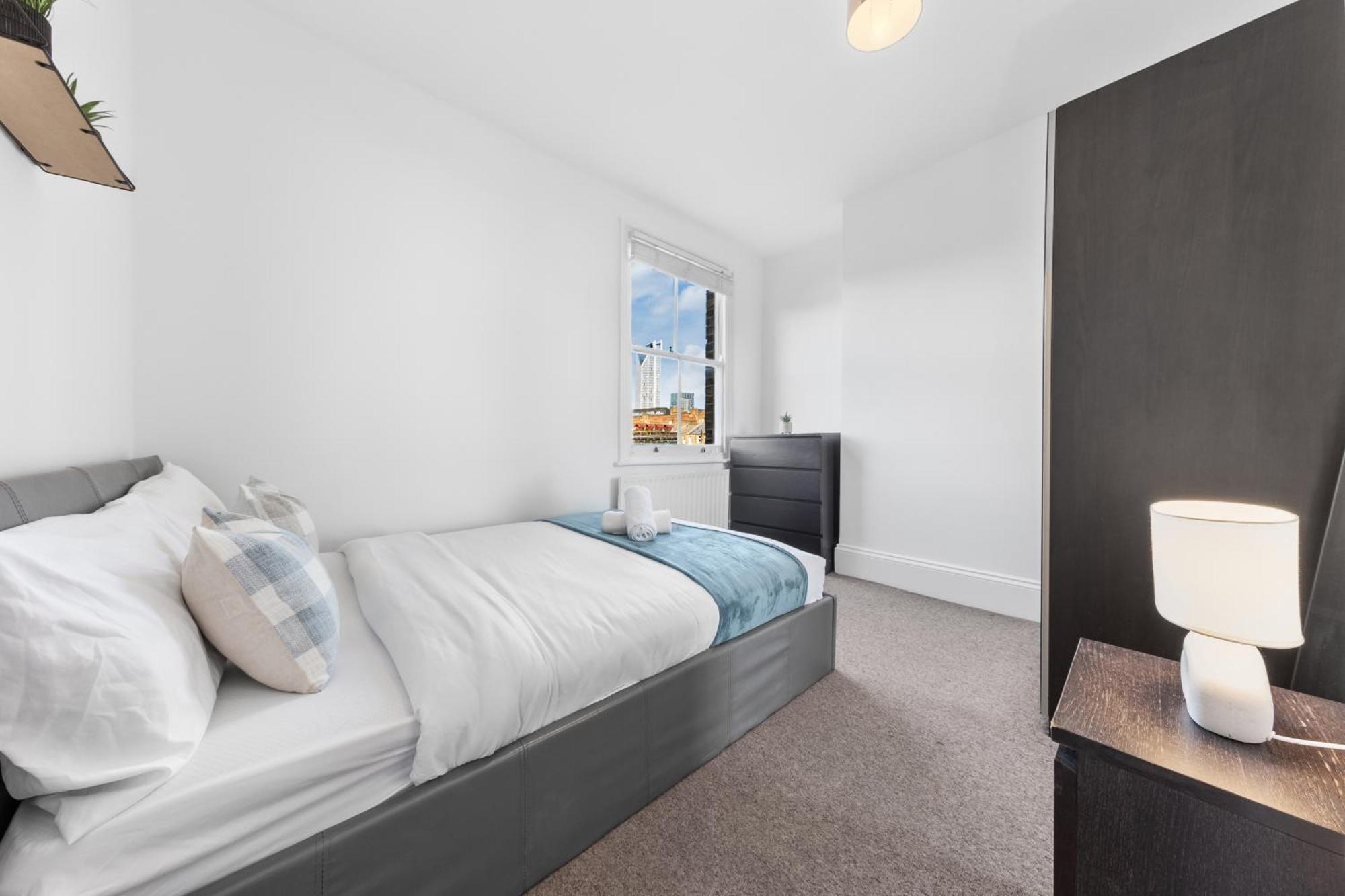 Luxury 4 Bedroom Flat With Stunning Shard View From Terrace In Central London! Next To Station, Sleeps 9 Екстер'єр фото