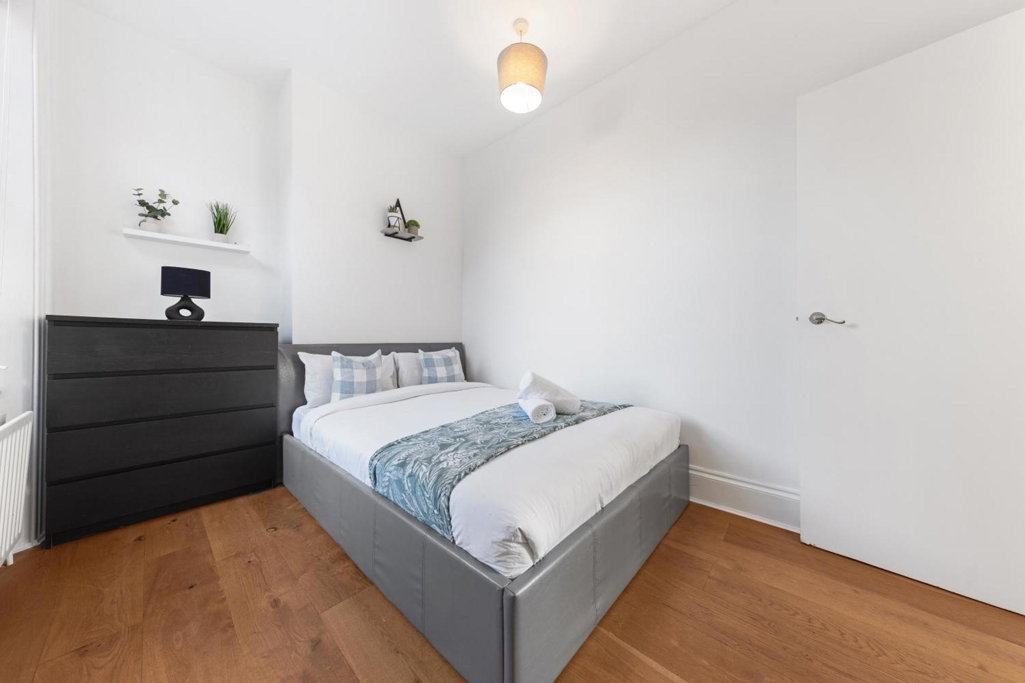 Luxury 4 Bedroom Flat With Stunning Shard View From Terrace In Central London! Next To Station, Sleeps 9 Екстер'єр фото
