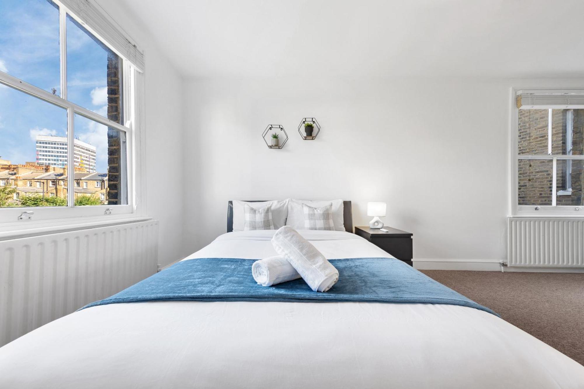 Luxury 4 Bedroom Flat With Stunning Shard View From Terrace In Central London! Next To Station, Sleeps 9 Екстер'єр фото